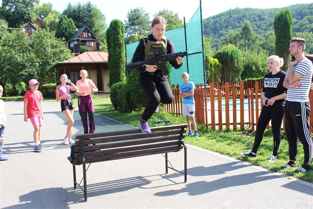 Chatový tábor Heroltice - KRIMINÁLKA HEROLTICE: BRATŘI VE STÍNU - fotka 5